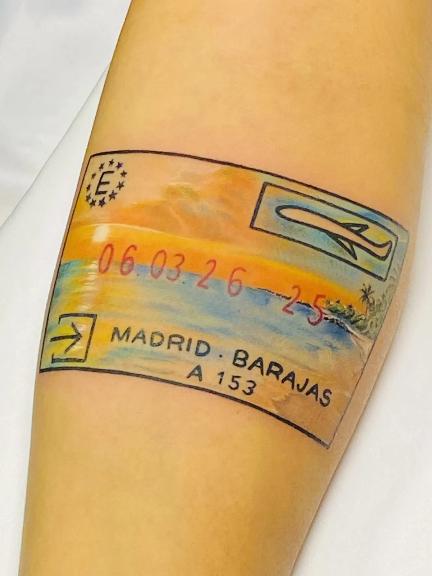 Tatuaje microrrealismo en antebrazo